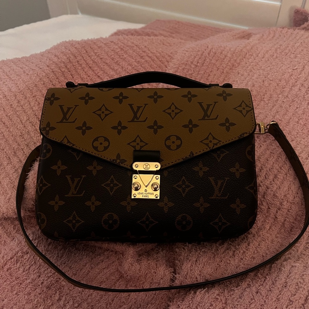 2 toned monogram bag!!